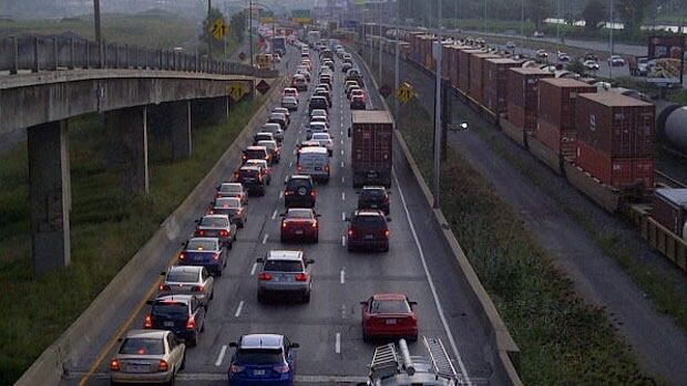 MTQ announces additional lane project to reduce solo riders on Montreal highways and encourage public transit